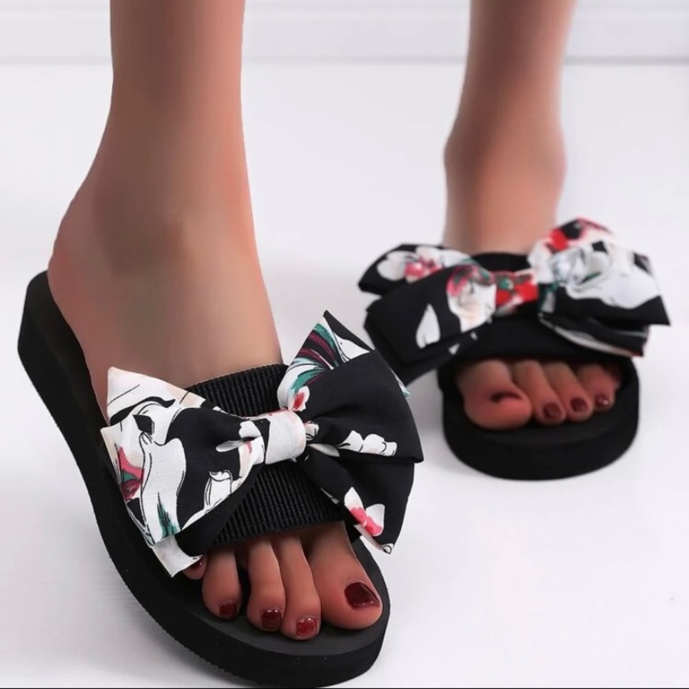 Floral Graphic Bow Decor Slides